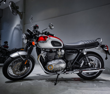 Triumph T120 2017